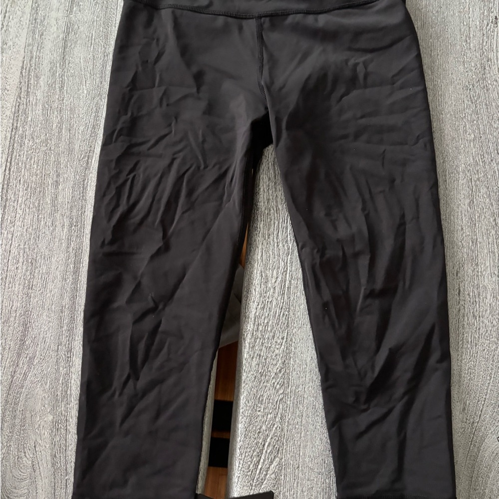 Ivivva Black Capris